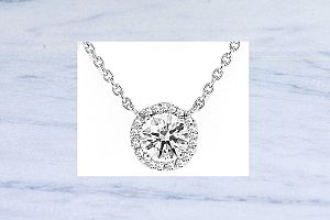 1.01 CT ROUND BRILLIANT DIAMOND HALO NECKLACE